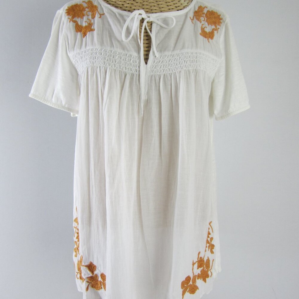 Ann Taylor LOFT Womens XS White Rust Orange Embroidered Smocked SS Cotton Shirt